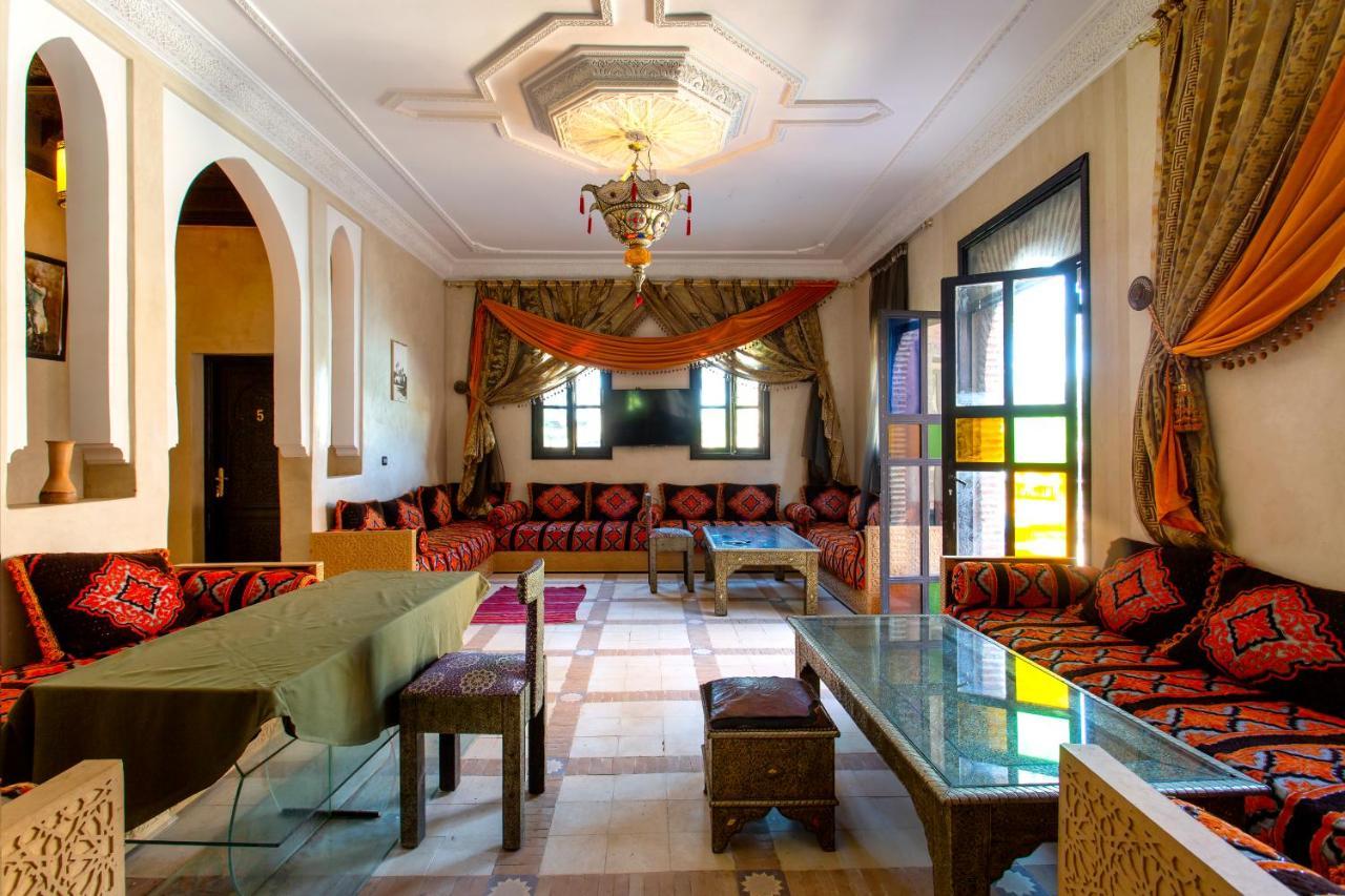 לינה וארוחת בוקר Sidi Abdallah Ghiat Palais Ghiat מראה חיצוני תמונה